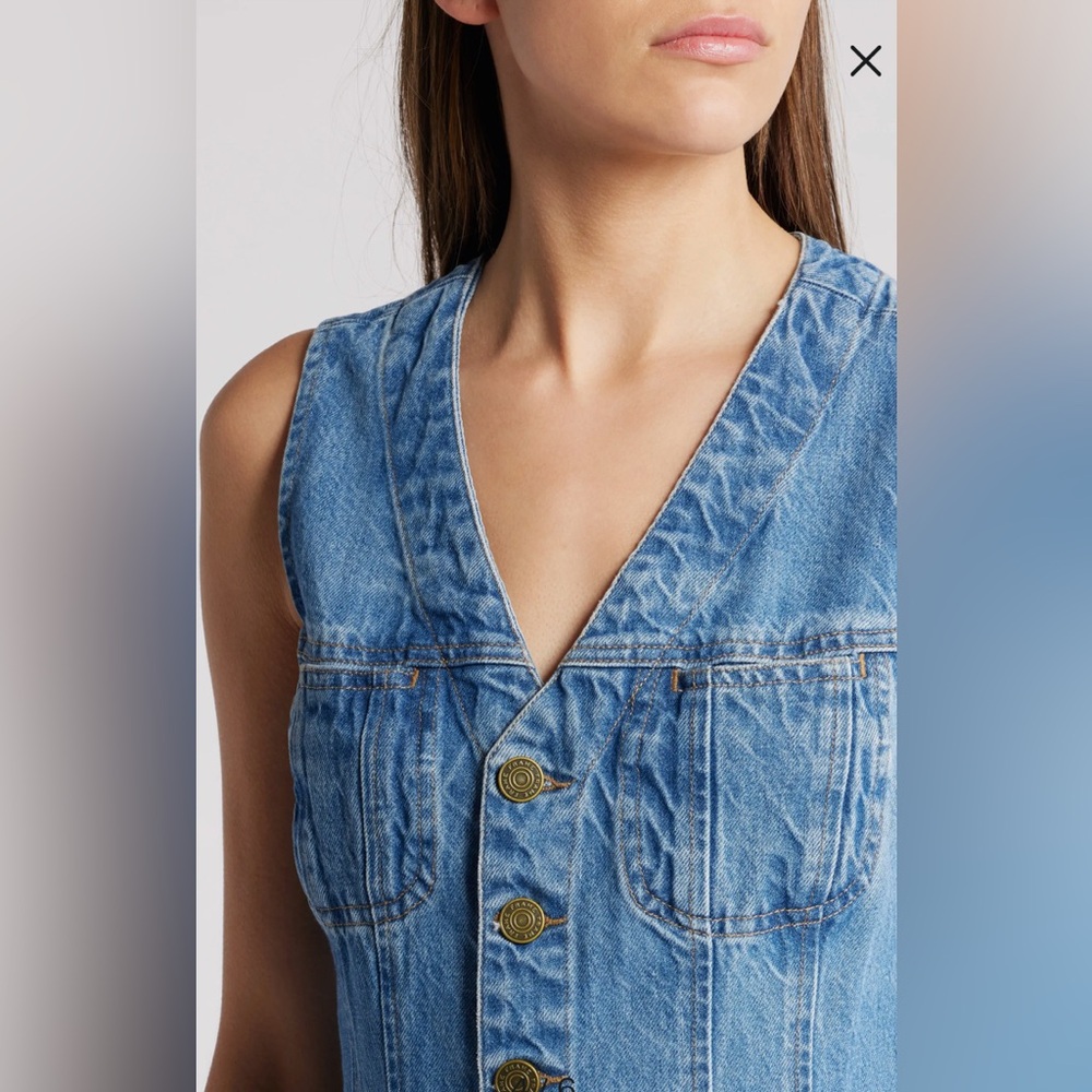 Frame Sleeveless V-Neck Button Front Trucker Pocket Denim Mini Dress - Picture 4 of 6